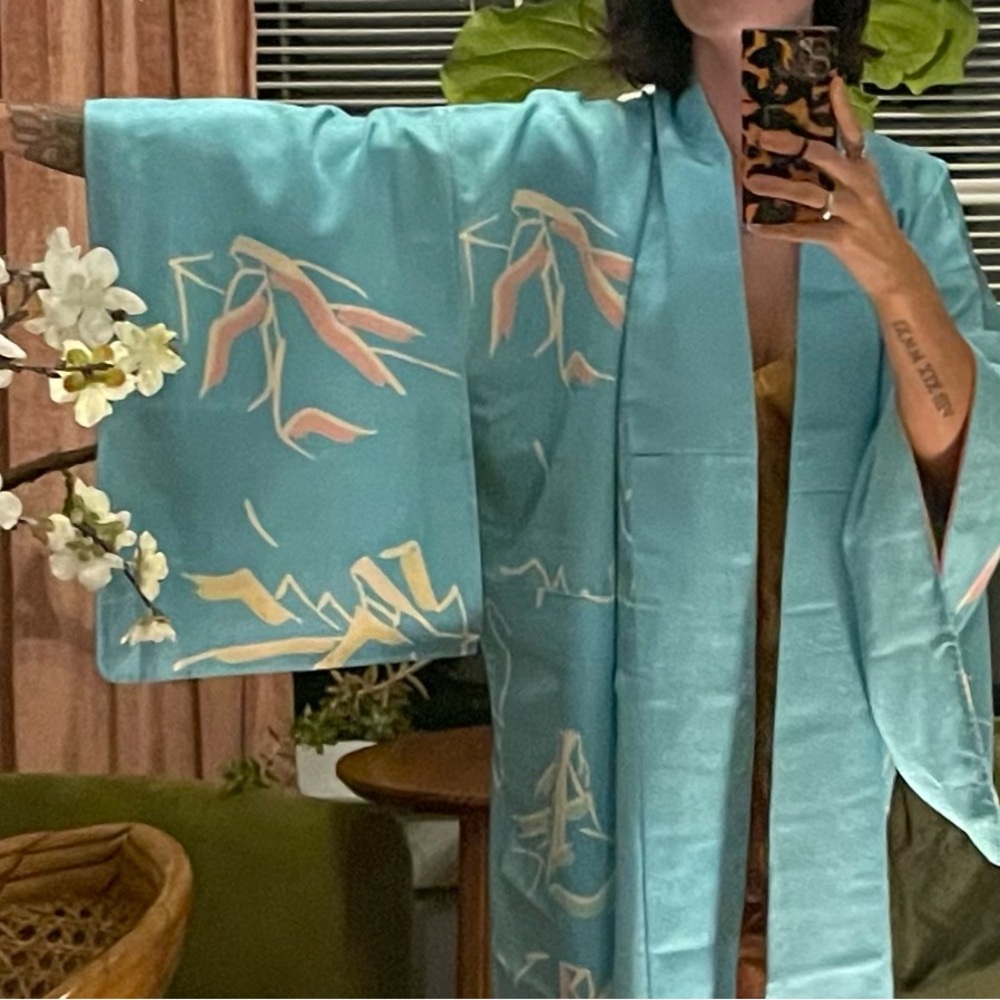vintage 1950s 1960s silk woven kimono Kyoto Japan robin’s egg blue